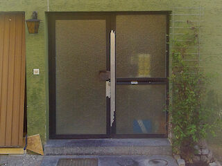 Aluminiumhaustüre mit Seitenteil