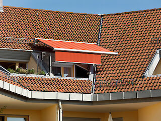 Balkonmarkise mit Sichschutz